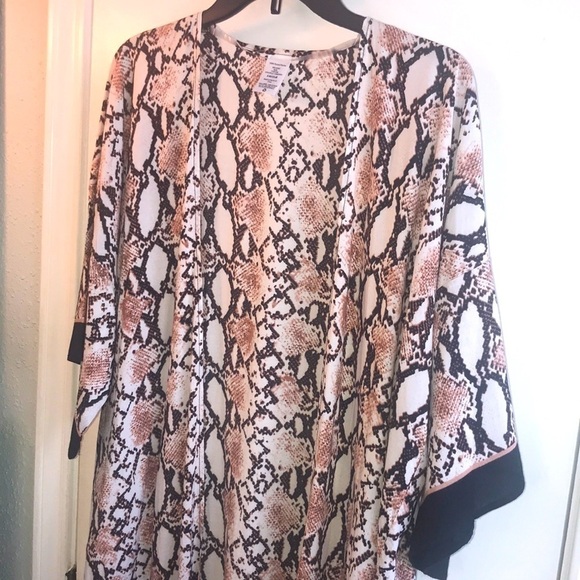 100% Viscose Snake Print Kimono Cover Up Size Small-Medium - Picture 3 of 7